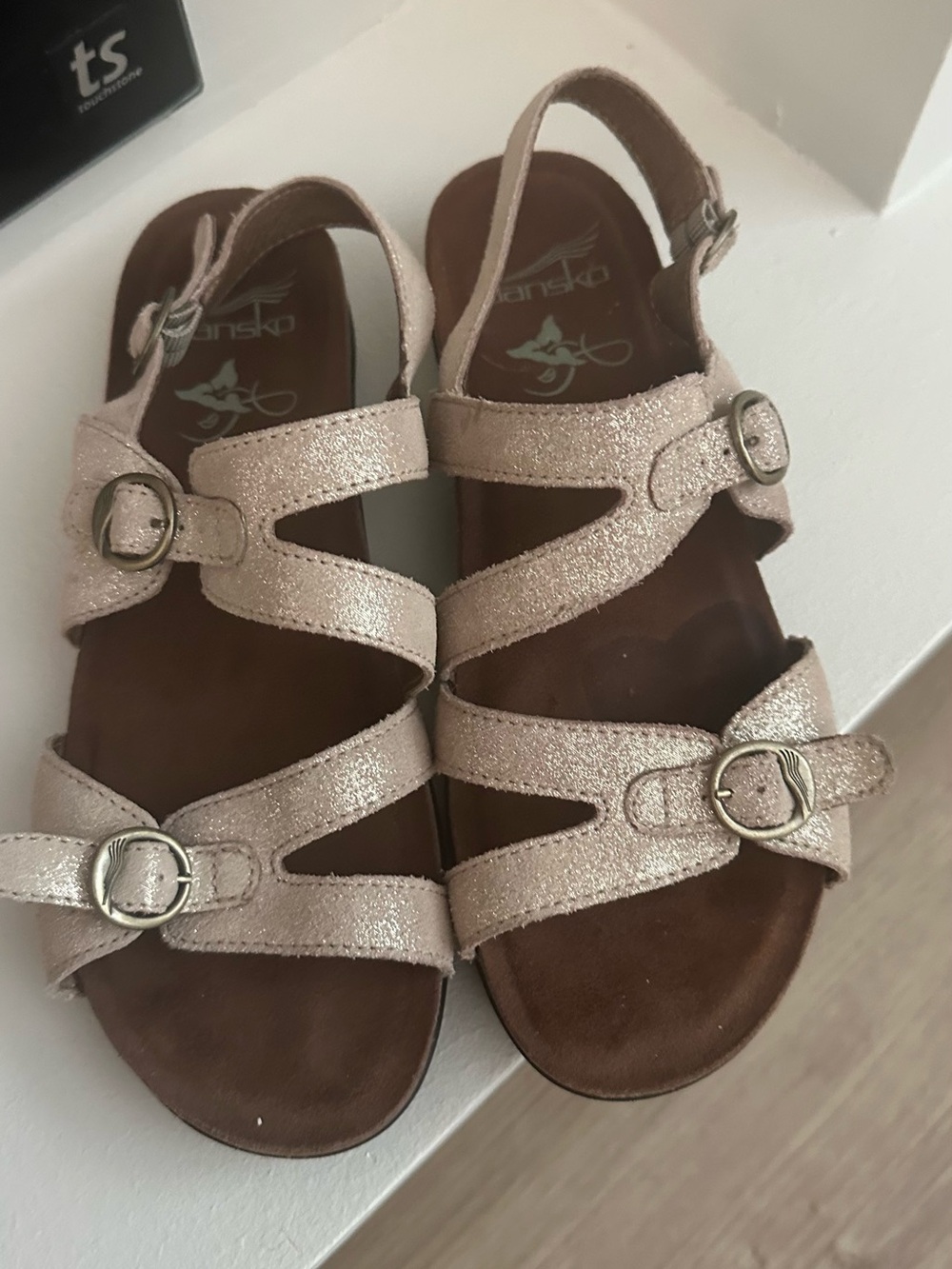 Dansko Jameson metallic sandals 38